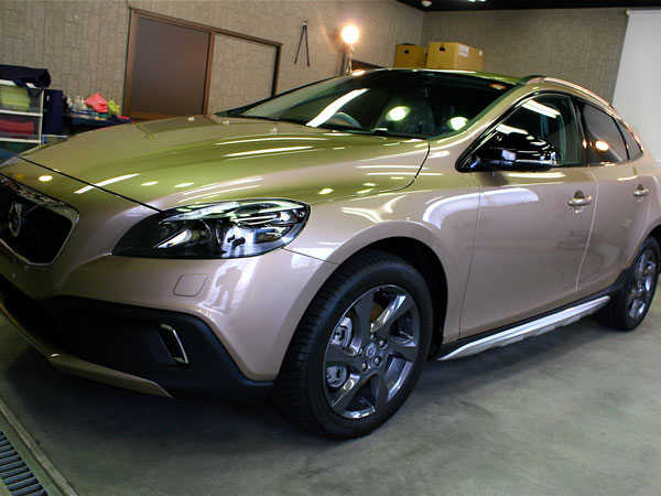 ガラスコーティング施工車　ボルボ　V40　No.5