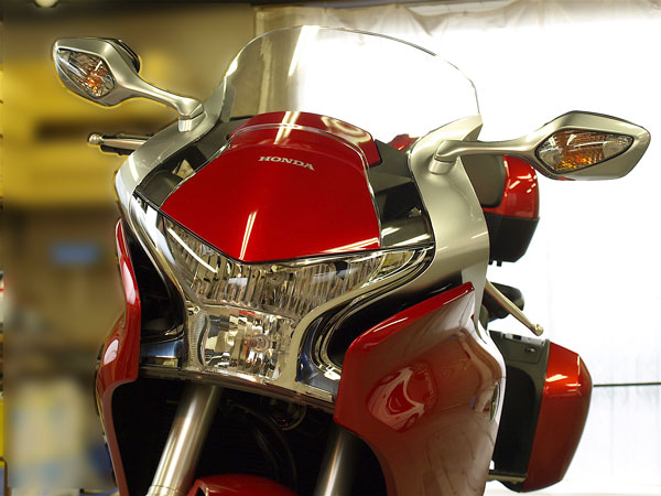 ガラスコーティング施工車　ホンダ　VFR1200F　No.2